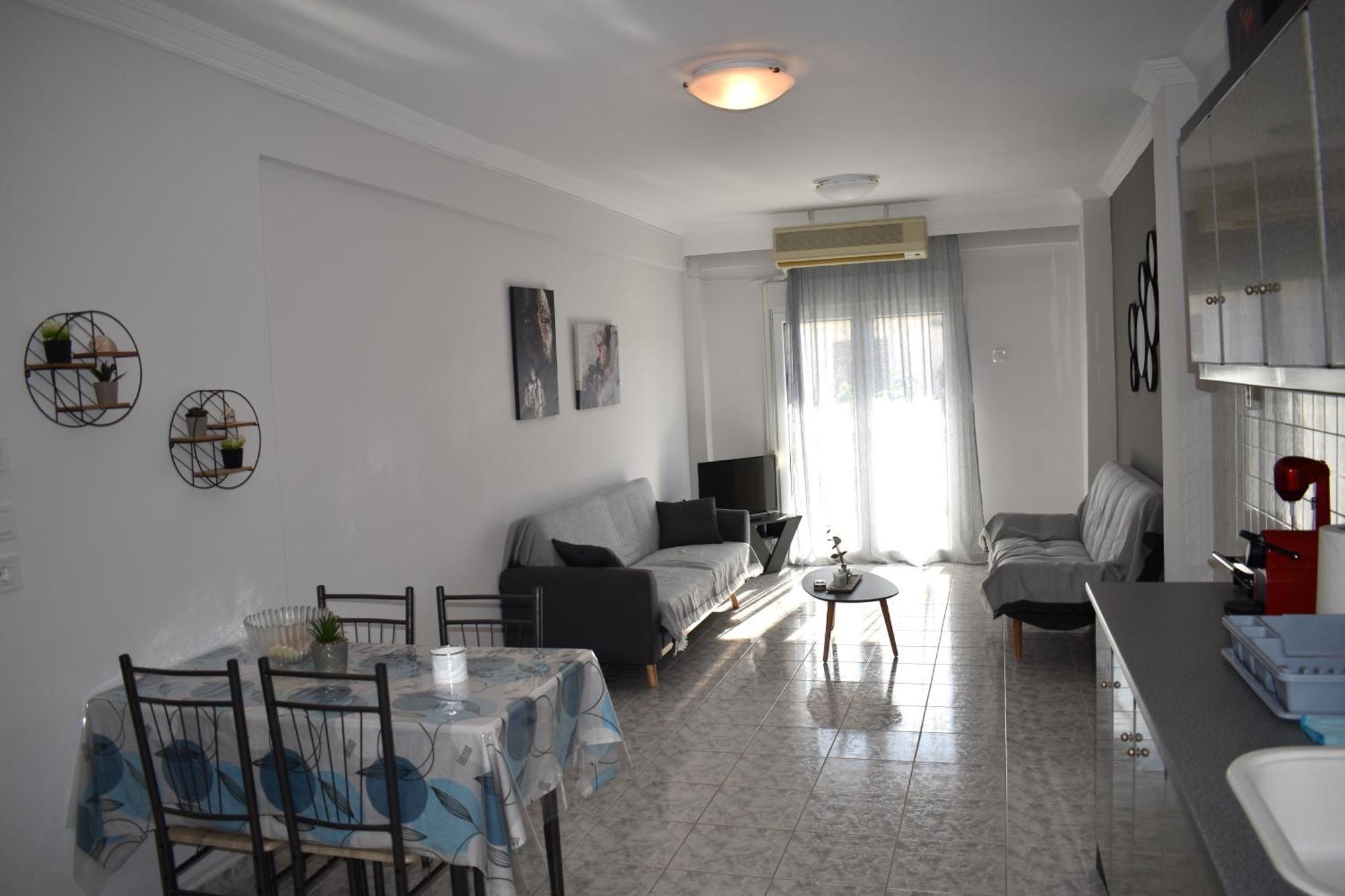 Apartament Sunny Front *